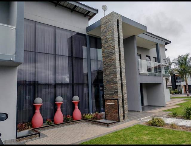 5 BEDROOM HOUSE FOR SALE IN CELTIC MEADOWS